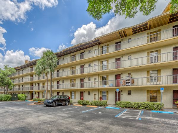 Naples Condo 957508