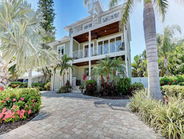 Luxury Anna Maria Vacation Pool Home Four Bedrooms Sleeps 10