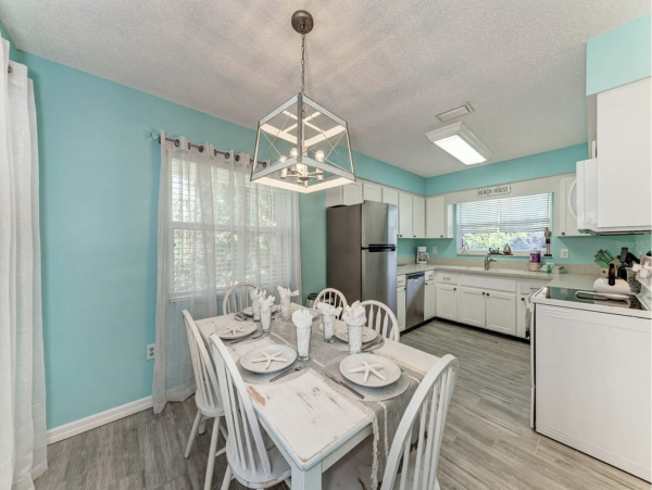 Five Bedroom Luxury Pool Home in Holmes Beach