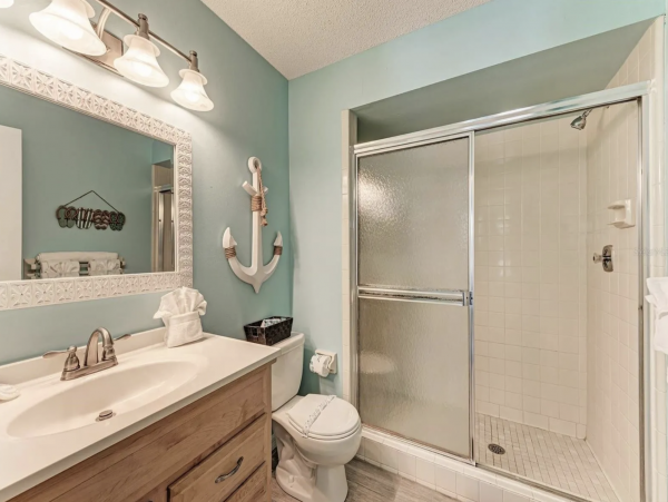 Five Bedroom Luxury Pool Home in Holmes Beach