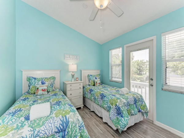 Five Bedroom Luxury Pool Home in Holmes Beach