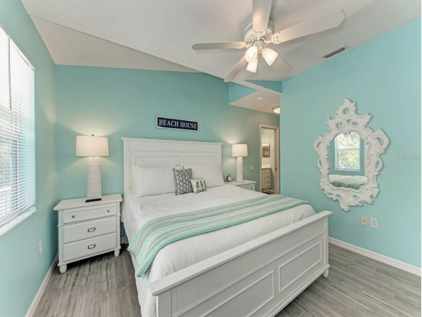 Five Bedroom Luxury Pool Home in Holmes Beach