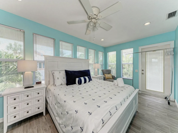 Five Bedroom Luxury Pool Home in Holmes Beach