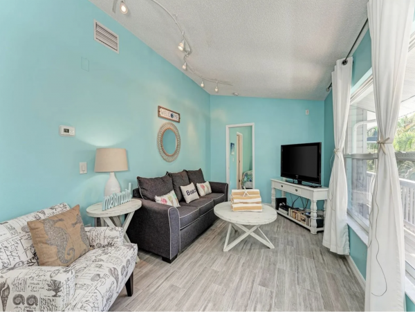 Five Bedroom Luxury Pool Home in Holmes Beach