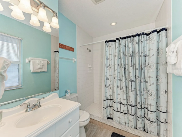 Five Bedroom Luxury Pool Home in Holmes Beach