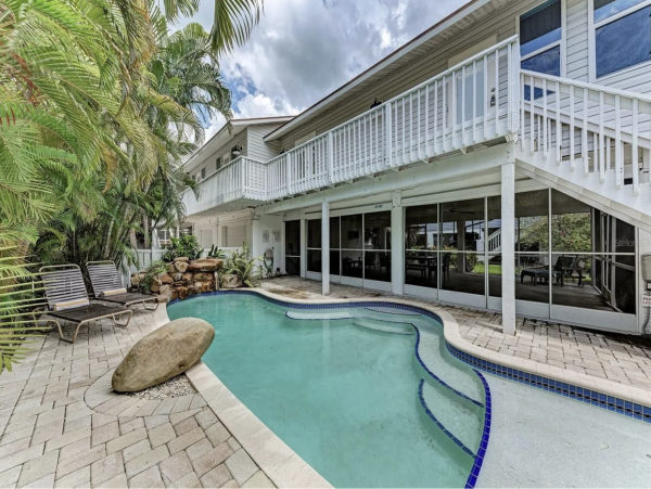 Five Bedroom Luxury Pool Home in Holmes Beach