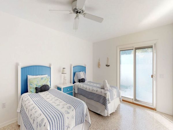 Beachfront North End Anna Maria Home