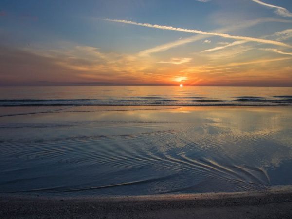 Holmes Beach Vacation Rental 150 Steps to Beach Sleeps 8