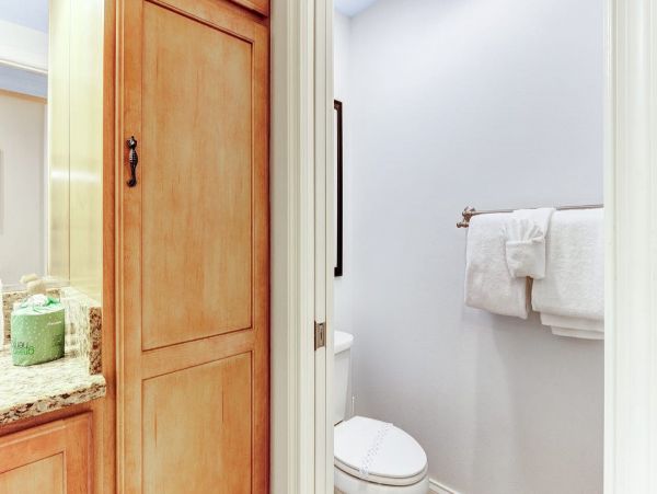 Holmes Beach Vacation Rental 150 Steps to Beach Sleeps 8