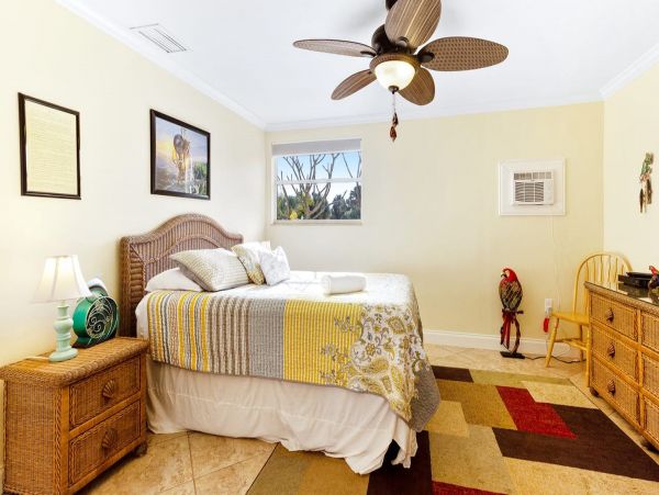 Holmes Beach Vacation Rental 150 Steps to Beach Sleeps 8