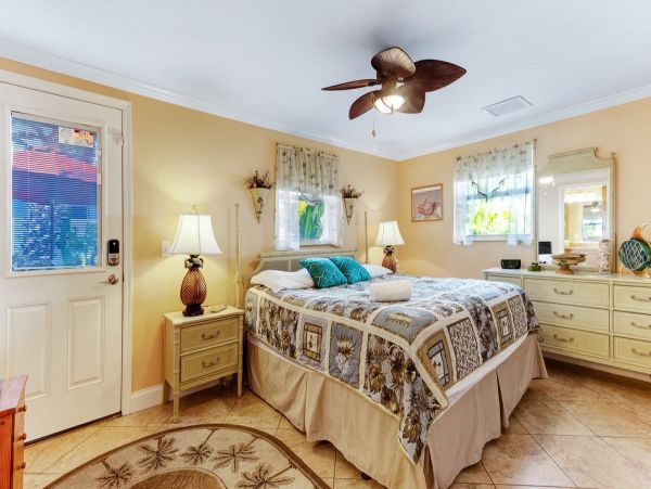 Holmes Beach Vacation Rental 150 Steps to Beach Sleeps 8