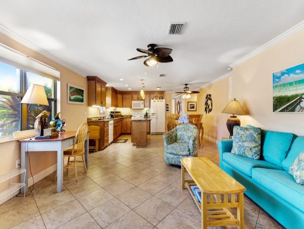 Holmes Beach Vacation Rental 150 Steps to Beach Sleeps 8