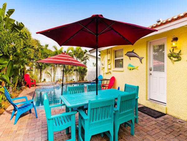 Holmes Beach Vacation Rental 150 Steps to Beach Sleeps 8