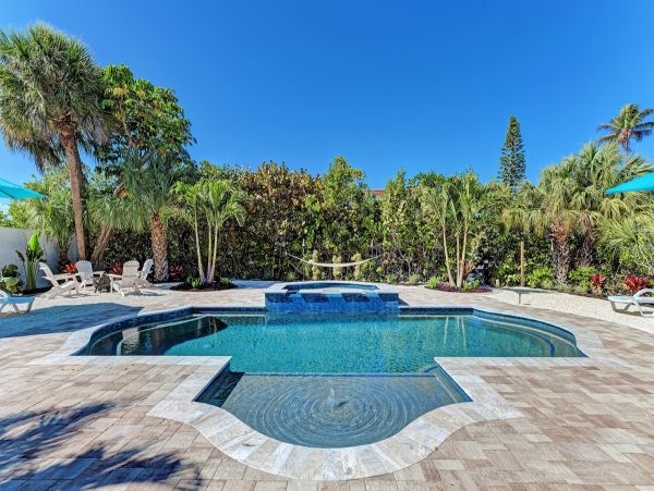 North End Vacation Home with Pool and Spa