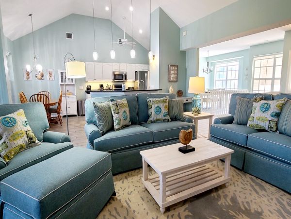 North End Vacation Home with Pool and Spa