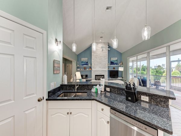North End Vacation Home with Pool and Spa