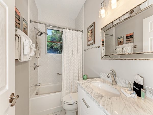 North End Vacation Home with Pool and Spa