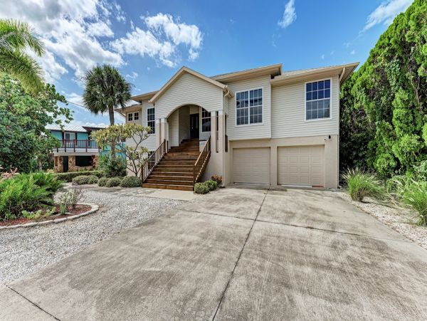 North End Vacation Home with Pool and Spa
