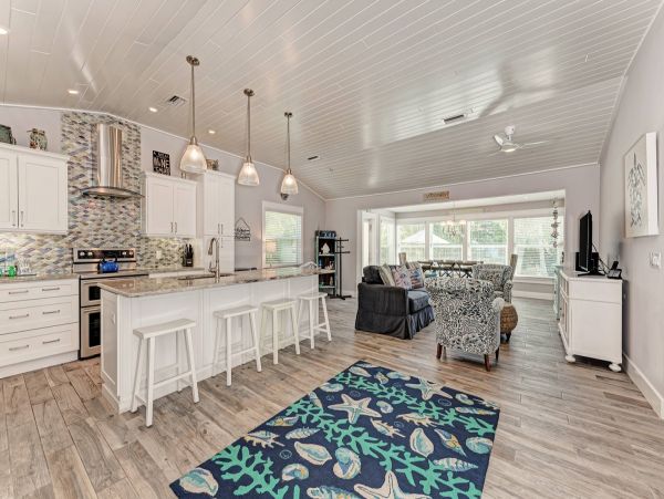 Anna Maria Island Holmes Beach Home 957523