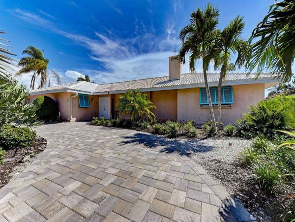 Anna Maria Island Holmes Beach Home 957526