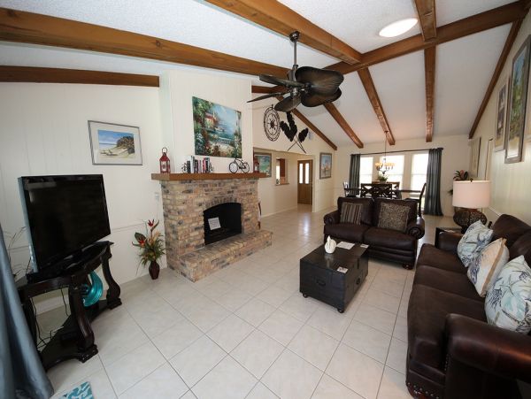 Anna Maria Island Holmes Beach Home 957527