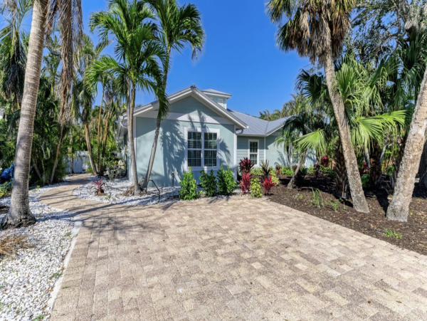 NEW ARRIVAL JUST RENOVATED NEW POOL ANNA MARIA iSLAND