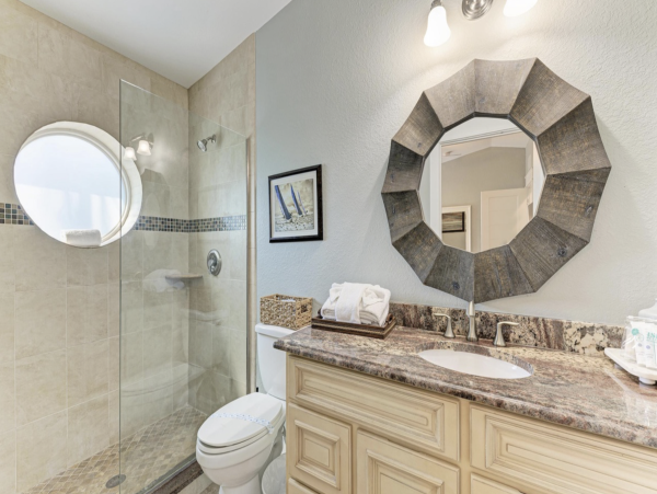 NEW ARRIVAL JUST RENOVATED NEW POOL ANNA MARIA iSLAND