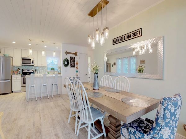 Three Bedroom Anna Maria Island Vacation Pool Home Sleeps 6