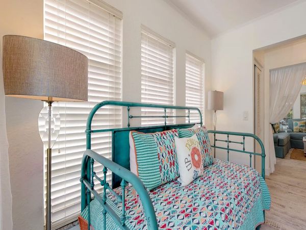 Three Bedroom Anna Maria Island Vacation Pool Home Sleeps 6