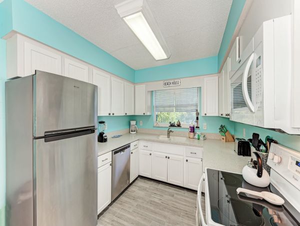 Holmes Beach 2 Bedroom Duplex Just Minutes from the Beach