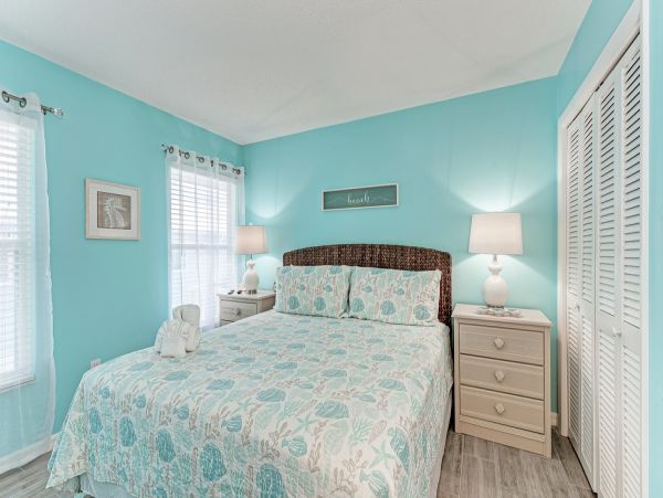 Holmes Beach 2 Bedroom Duplex Just Minutes from the Beach