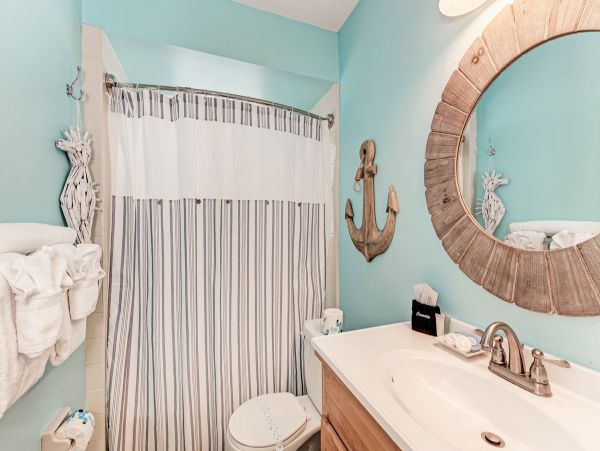 Holmes Beach 2 Bedroom Duplex Just Minutes from the Beach