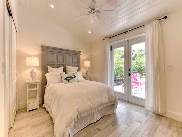 Anna Maria Island Vacation Pool Home Sleeps 6 Guests