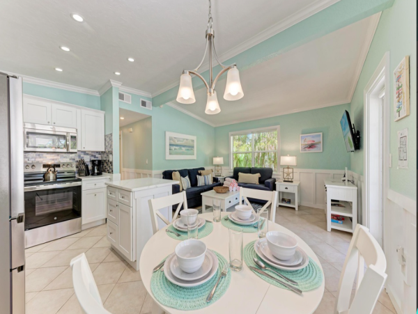 Charming Holmes Beach Rental with Private Pool - Very Close to Beach