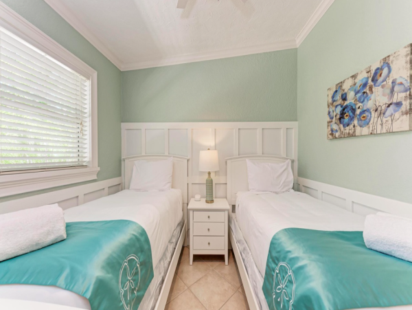 Charming Holmes Beach Rental with Private Pool - Very Close to Beach