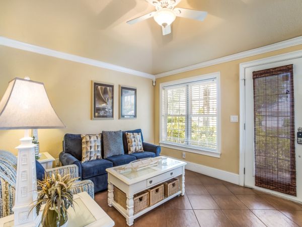 Two Bedroom Condo in Holmes Beach Sleeps Six Guests