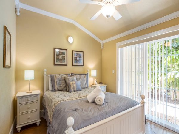 Two Bedroom Condo in Holmes Beach Sleeps Six Guests