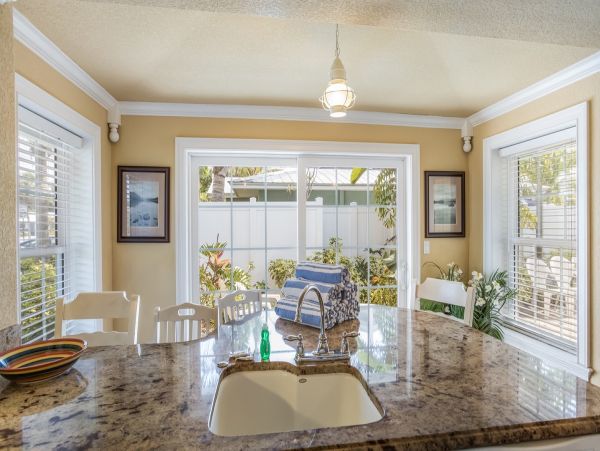 Two Bedroom Condo in Holmes Beach Sleeps Six Guests