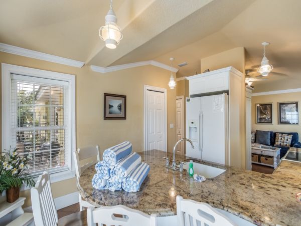 Two Bedroom Condo in Holmes Beach Sleeps Six Guests