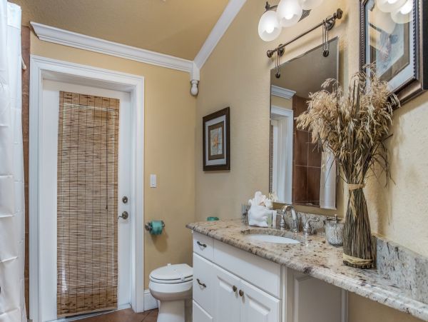 Two Bedroom Condo in Holmes Beach Sleeps Six Guests