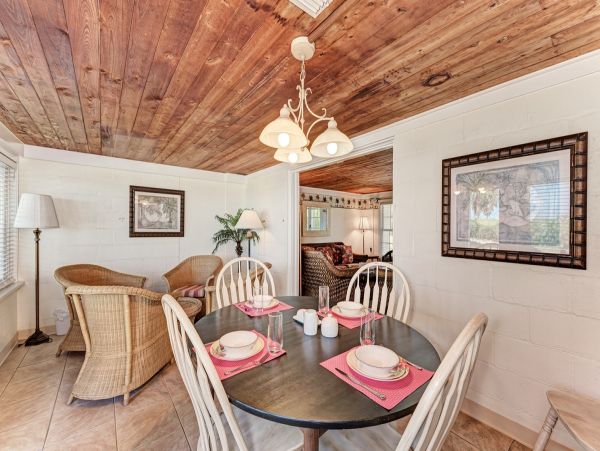 Anna Maria Island Holmes Beach Home 957540