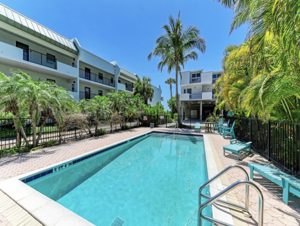 Anna Maria Island Beachfront Vacation Condo Two Bedrooms