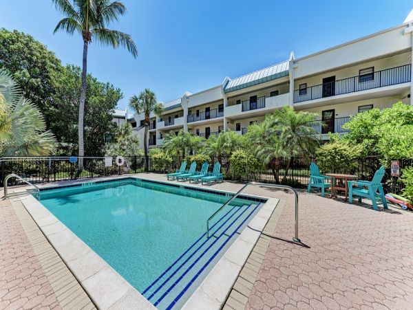 Anna Maria Island Beachfront Vacation Condo Two Bedrooms