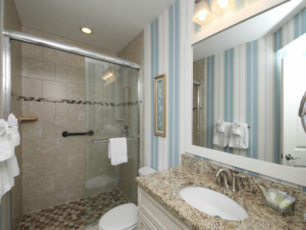 Cozy Holmes Beach Duplex Shared Pool  One Block to Beach