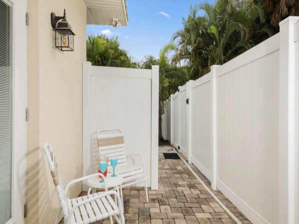 Cozy Holmes Beach Duplex Shared Pool  One Block to Beach