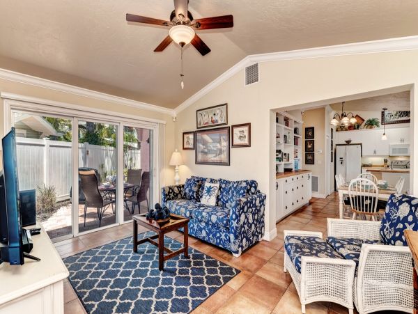 Tropical Vacation Getaway in Holmes Beach