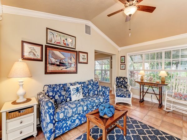Tropical Vacation Getaway in Holmes Beach