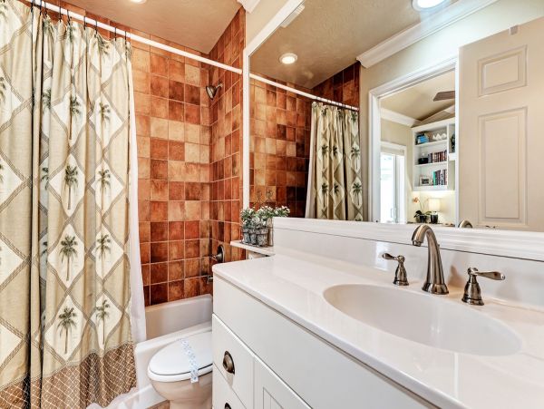 Tropical Vacation Getaway in Holmes Beach