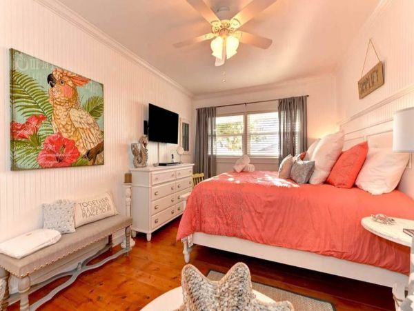 Beach cottage at the North End