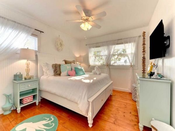 Beach cottage at the North End